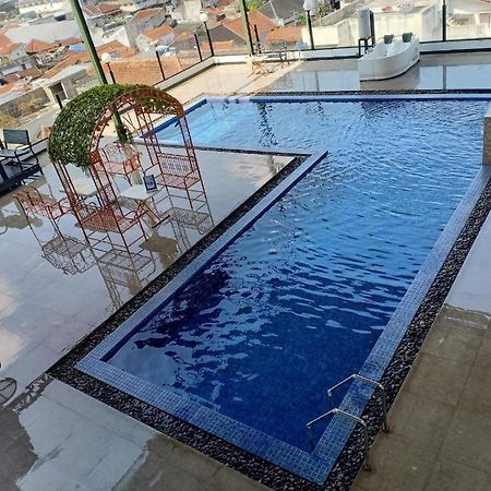 City Hotel Tasikmalaya Kültér fotó