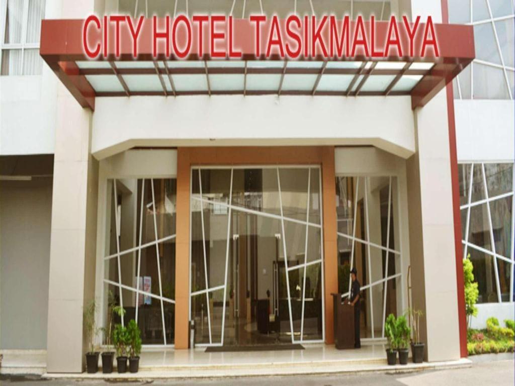 City Hotel Tasikmalaya Kültér fotó