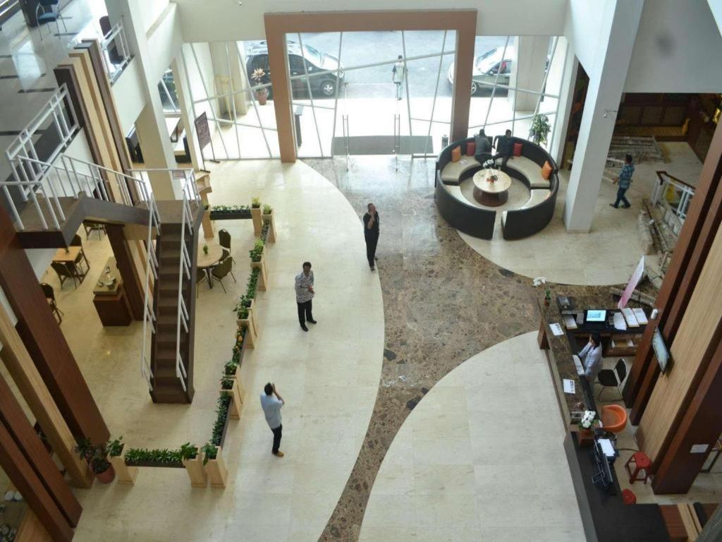 City Hotel Tasikmalaya Kültér fotó