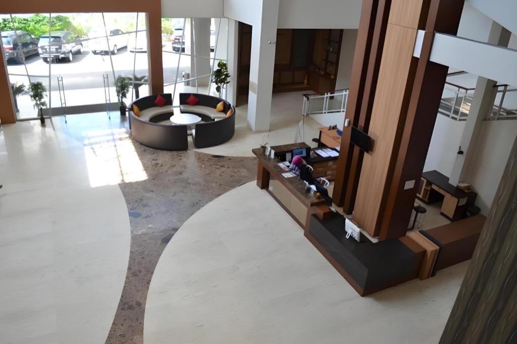 City Hotel Tasikmalaya Kültér fotó